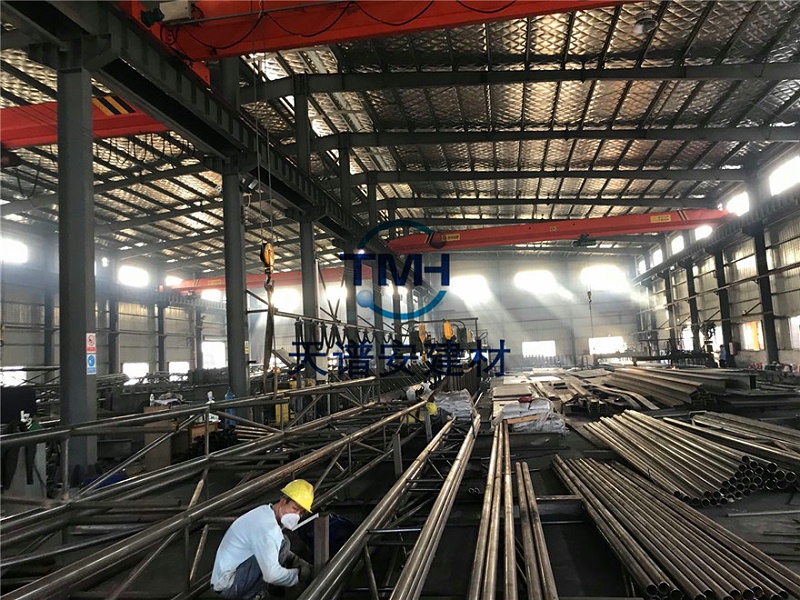 鋼結(jié)構(gòu)工廠